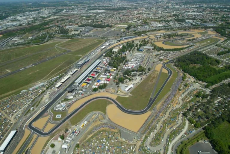 Kartararo Fransiya MotoGP kvalifikatsiyasida Le Mans rekordini yangiladi