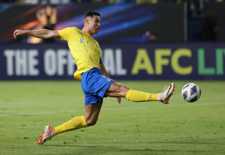 Kristianu Ronaldu Forbes’ning eng ko’p daromad qiluvchi sportchilar ro’yxatida yana birinchi