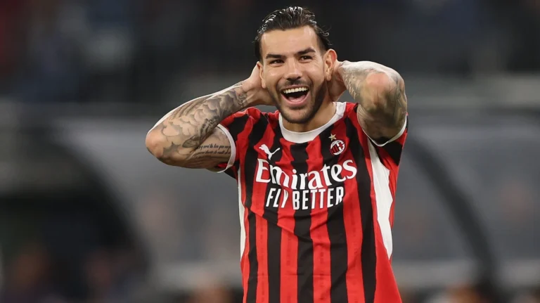 Theo Hernandez Masuk Radar Juventus, AC Milan Siap Jual