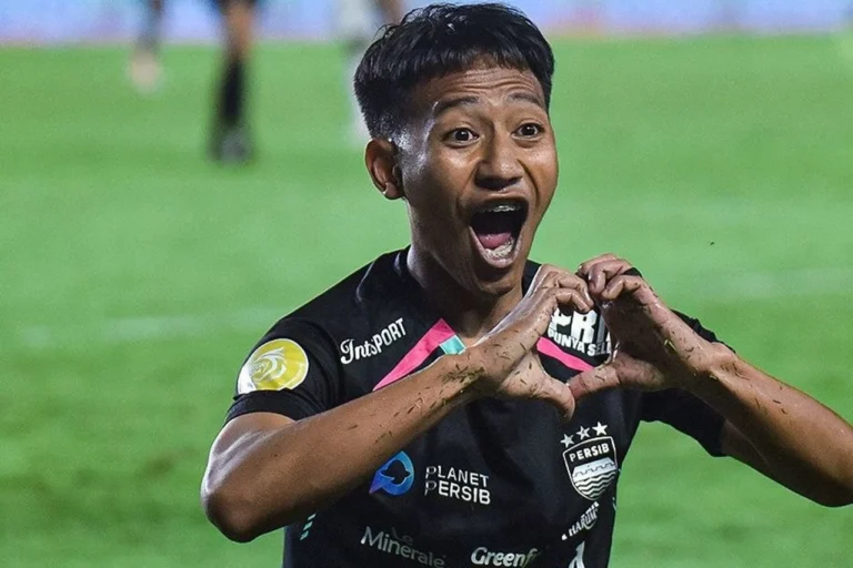 Kevin Rey Mendoza Persib Bandung bilan xayrlashdi