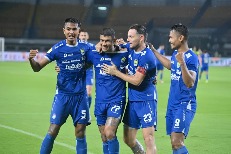 Persib Berpeluang Raih Gelar Liga 1 di Kandang Malut United