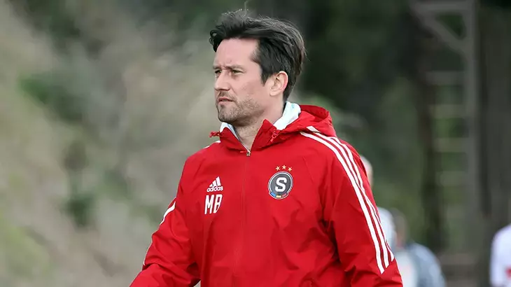 Tomas Rosicky Dirawat di Rumah Sakit Karena Masalah Jantung