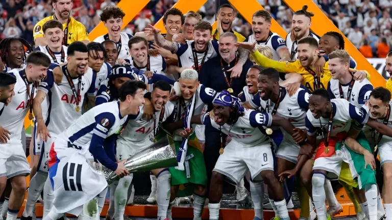 Ange Postecoglou Antar Tottenham Juara Liga Europa
