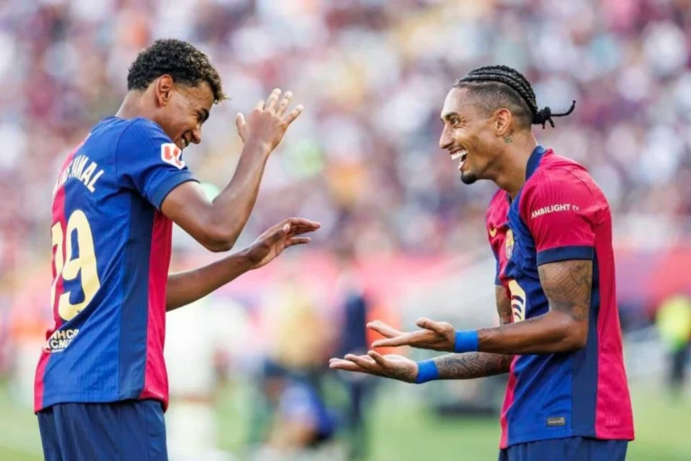 Barcelona Cari Solusi Kurangi Beban Raphinha dan Yamal