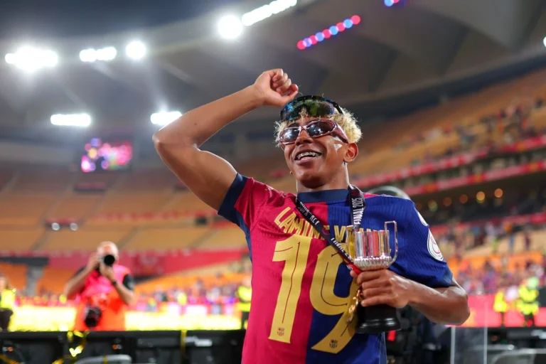 Barcelona Siapkan Kontrak dan Nomor 10 untuk Lamine Yamal