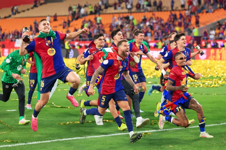 Barcelona Siap Rayakan Treble Domestik, Man United Pilih Perayaan Sederhana