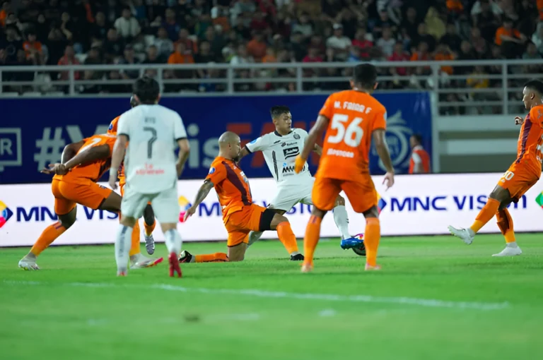 Borneo FC Bungkam Persija 1-0 di Stadion Segiri