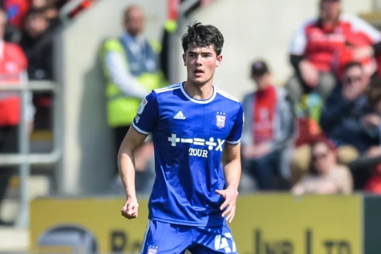 Elkan Baggott di Bali, Absen dari TC Timnas Indonesia