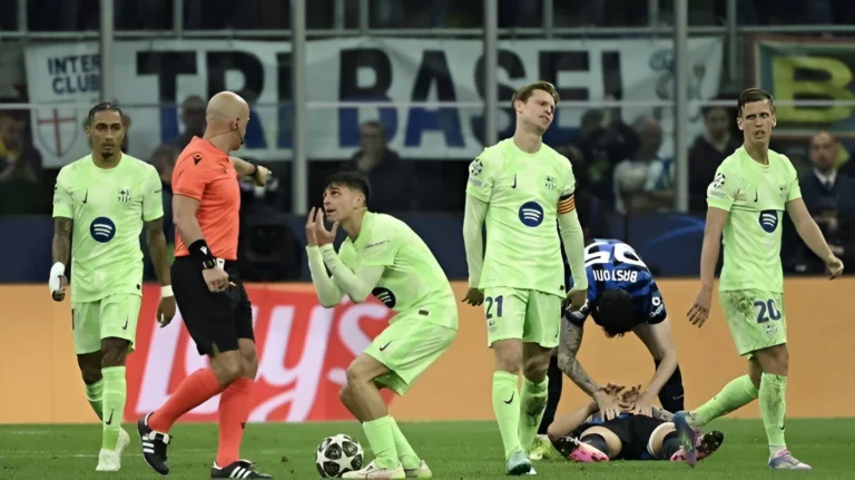 Eric Garcia Soroti Wasit Usai Barcelona Tersingkir