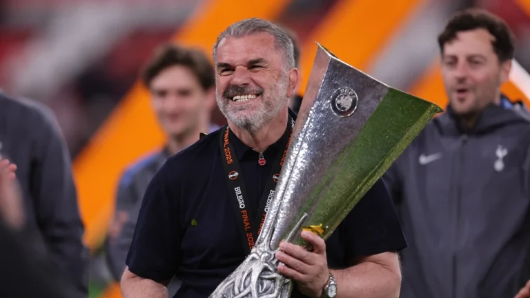 Salah Puji Postecoglou usai Bawa Tottenham Juara Liga Europa