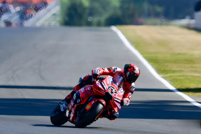 Bagnaia Complains about GP25 Front Tire Issues, Praises Marquez’s Abilities
