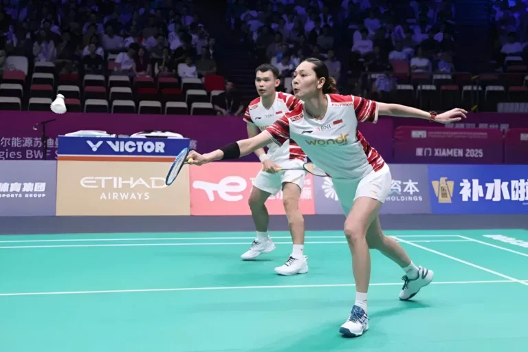 Kekalahan Rinov Rivaldy & Gloria Widjaja di Sudirman Cup 2025