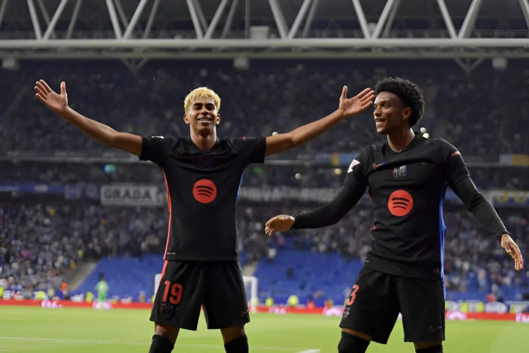 Lamine Yamal Antar Barcelona Juara LaLiga dan Treble