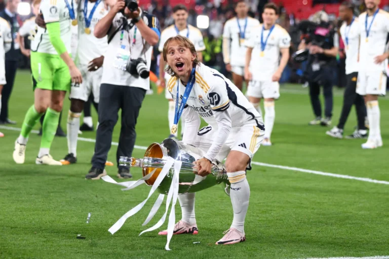 Luka Modric Resmi Tinggalkan Real Madrid — Swansea Jadi Tujuan?