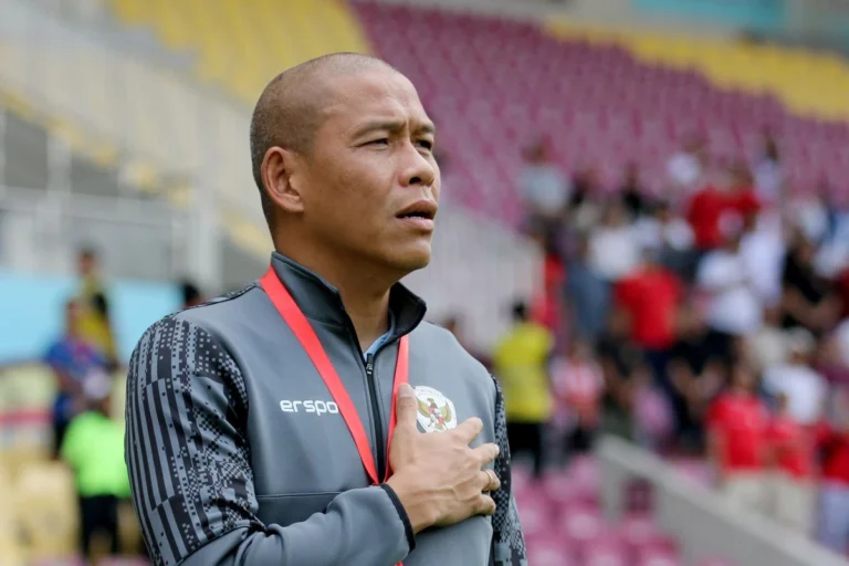 Nova Arianto Serahkan Roadmap Persiapan Timnas U-17 ke PSSI