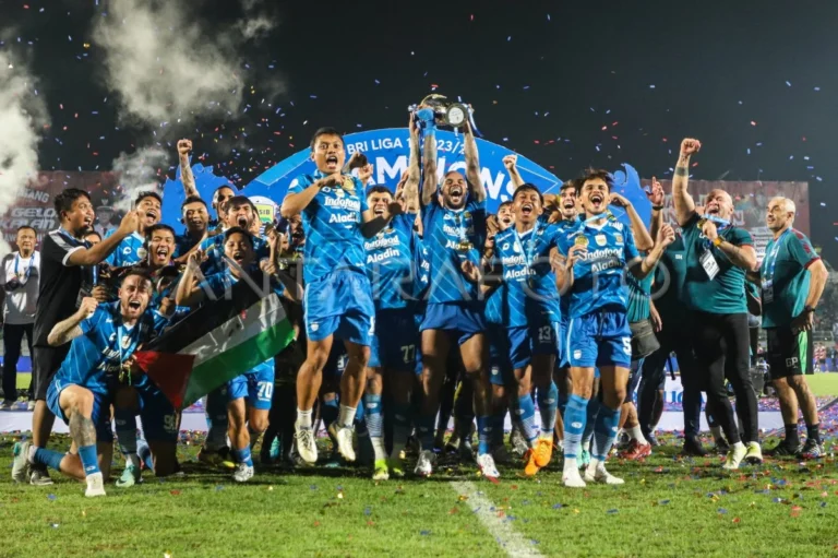 Persib Bandung Kunci Gelar Liga 1 Tiga Pekan Lebih Awal