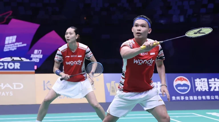 Rinov/Gloria Kalah di Laga Pembuka Perempat Final Sudirman Cup 2025