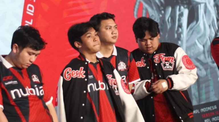 Geek Fam Kunci Slot Upper Bracket Playoffs MPL ID Season 15