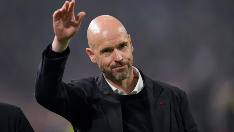 Erik ten Hag Resmi Gabung Bayer Leverkusen