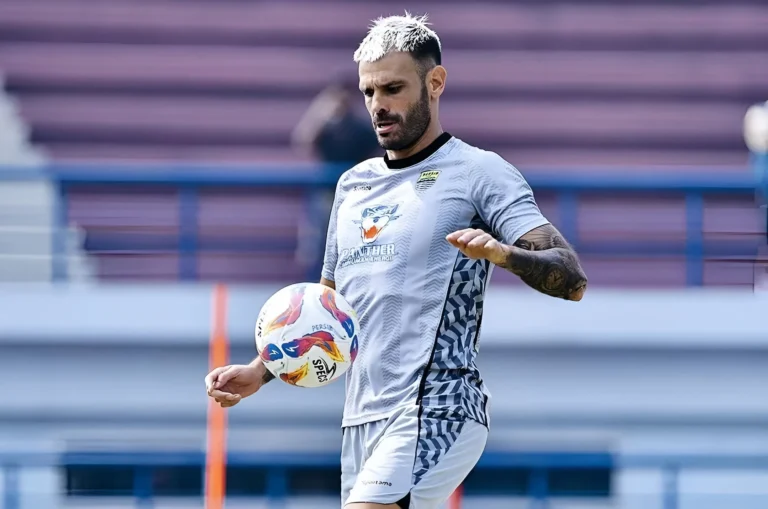 Malut United Bidik Gelandang Serang Persib Bandung