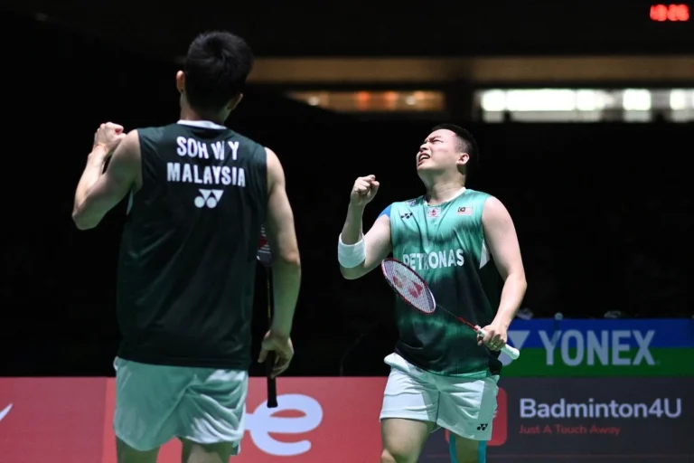 แชมป์เก่าอินโดนีเซีย โอเพ่นพ่ายให้กับเพื่อนร่วมชาติ
