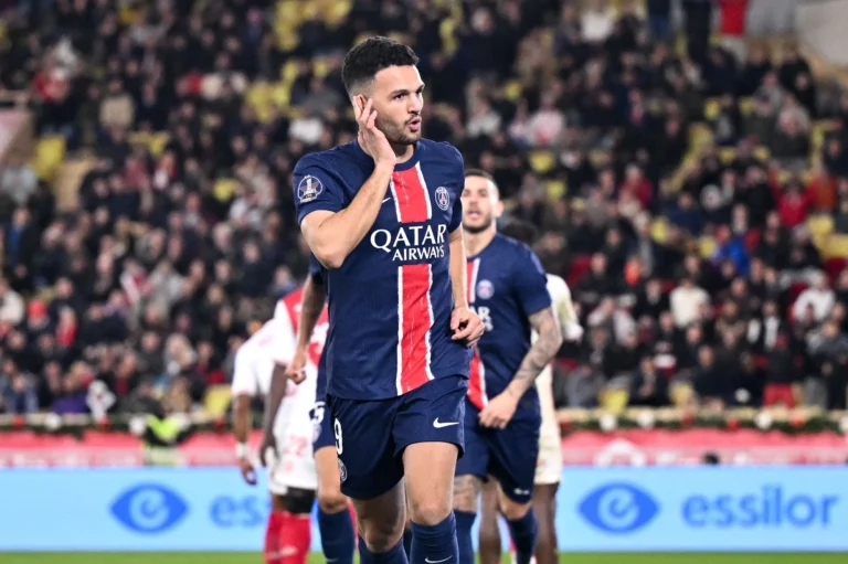 บรูโน่ เฟอร์นันเดส สนับสนุนแมนยูคว้าดาวยิง PSG