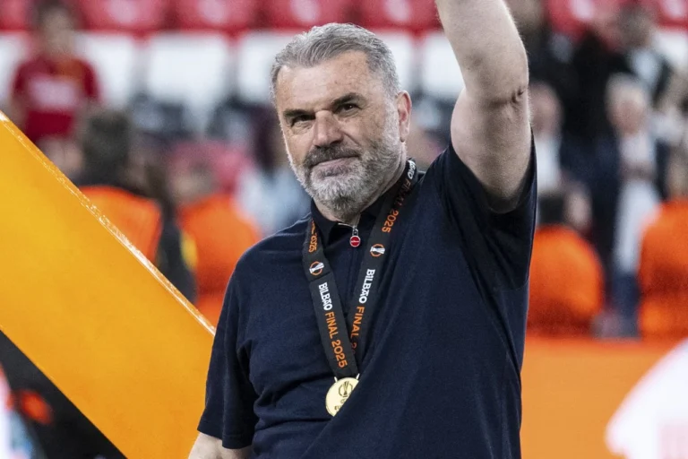 Tottenxem o’yinchilari Postekogluning ishdan bo’shatilishidan so’ng minnatdorchilik bildirdilar