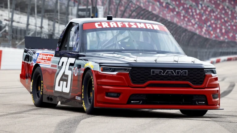 แรมกลับสู่ NASCAR Truck Series หลังห่างหายไปทศวรรษ