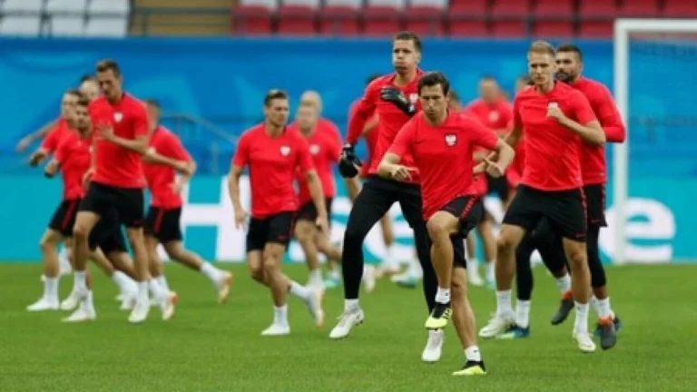 Drama Timnas Polandia: Pelatih mundur setelah konflik dengan Lewandowski
