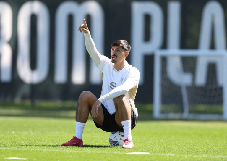 Tijjani Reijnders ke Man City, pemain keturunan Maluku lain siap ke Liga Inggris