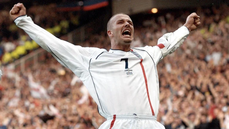 David Beckham akan menerima gelar ksatria dari Raja Charles