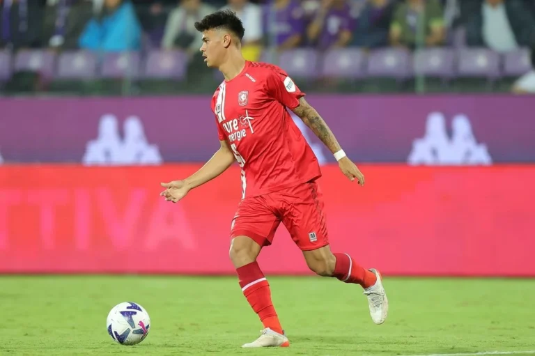 FC Twente beri lampu hijau Mees Hilgers tinggalkan klub musim panas ini