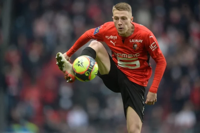 Bournemouth Sepakat dengan Rennes untuk Transfer Adrien Truffert