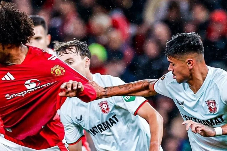 FC Twente Kesulitan Temukan Pembeli untuk Mees Hilgers