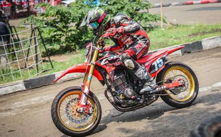 Fisichella Kusuma Wardani juara kelas Matic Wanita di HDC Samarinda