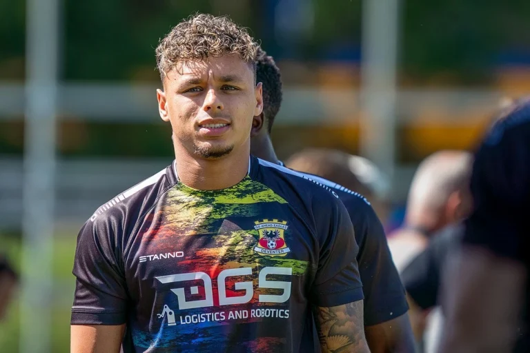 AEK Athens Siap Tebus Dean James dari Go Ahead Eagles