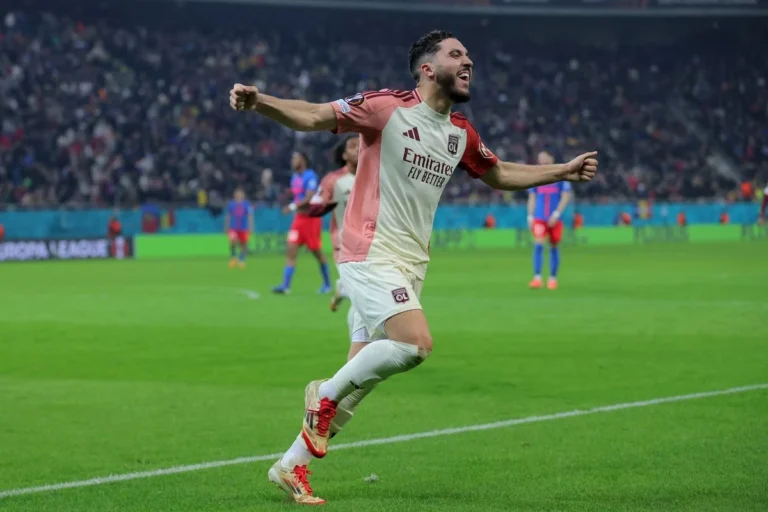 Manchester City datangkan Rayan Cherki dari Lyon dengan nilai transfer Rp671 miliar