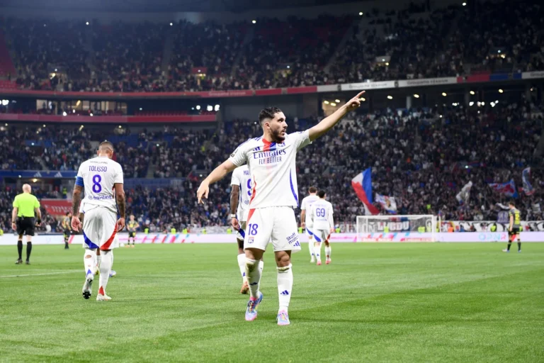 Rayan Cherki ke Man City dengan Dendam Pribadi terhadap Man United