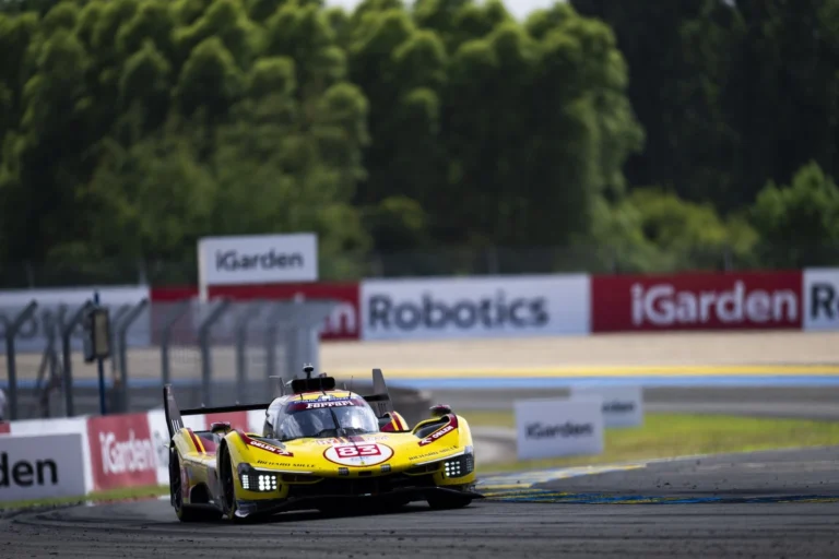 Robert Kubica menangkan Le Mans 24 Jam meski hadapi masalah transmisi