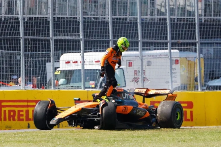 Toto Wolff Beri Saran untuk McLaren Setelah Insiden Tabrakan Antara Rekan Setim