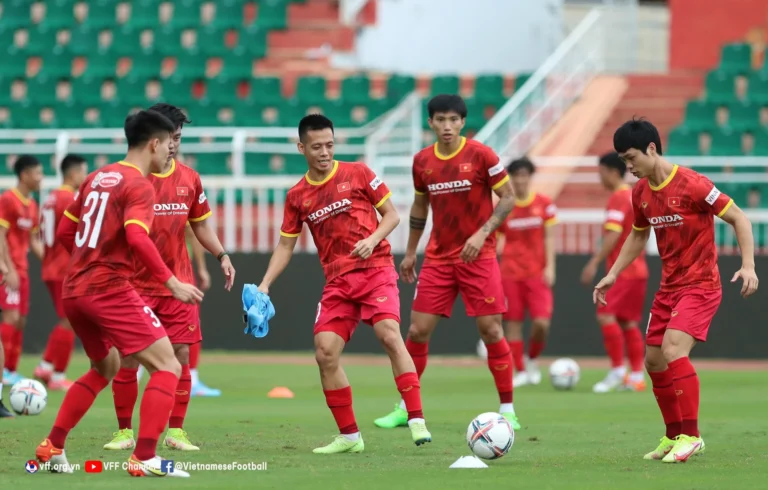 Kim Sang-sik tak ingin bebankan tekanan juara pada Vietnam U-23