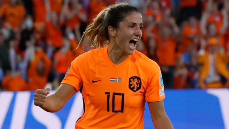 Daniëlle van de Donk Bergabung dengan London City Lionesses dari Lyon