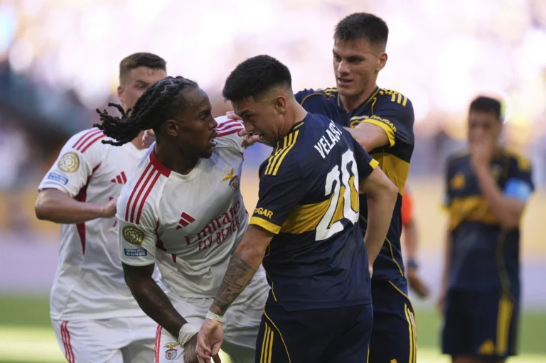 FIFA Jatuhkan Sanksi Berat kepada Pemain Boca Juniors dan Benfica