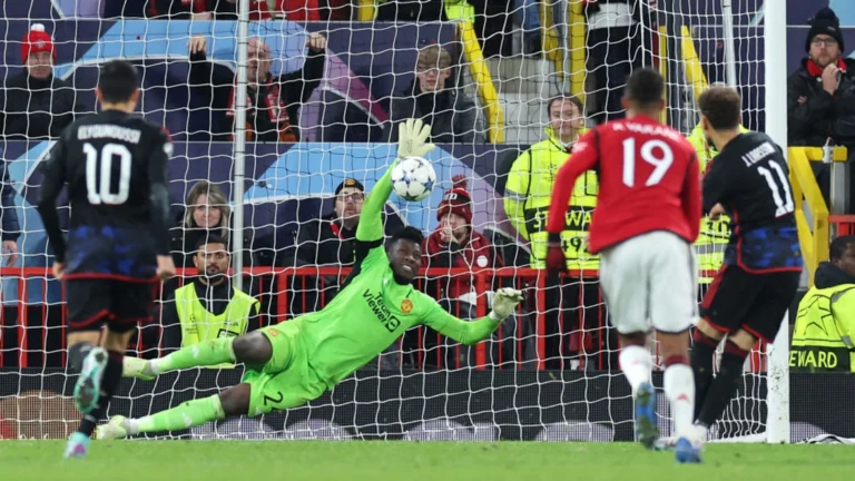 PSG Berminat Datangkan Kiper Manchester United Andre Onana