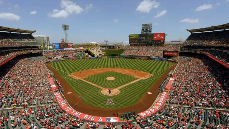 Astros Menang Dramatis Atas Angels Lewat Wild Pitch di Inning Ke-10