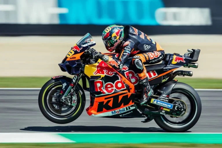 Drama KTM di MotoGP Italia: Acosta dan Binder terjatuh di lap pertama Sprint Race