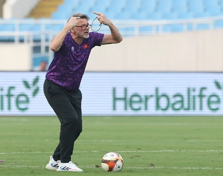 Krisis pelatih lokal di Liga 1: Tidak ada wakil Indonesia musim ini