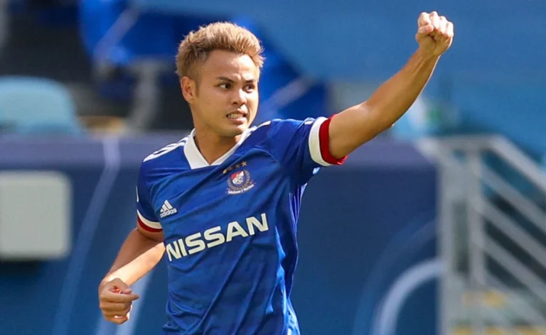 Theerathon Bunmathan refuses to play for Thailand in AFF Cup