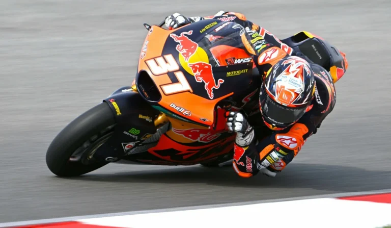 Manuel Gonzalez returns to winning ways at Italian Moto2 GP