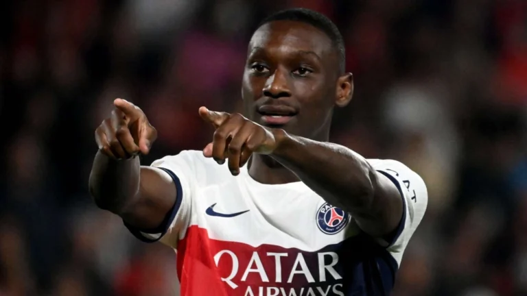 Chelsea Bersaing dengan Juventus untuk Dapatkan Striker PSG Kolo Muani